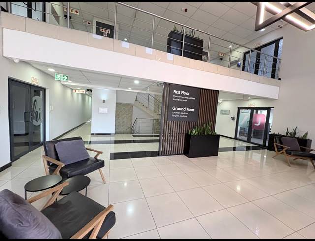 424M² OFFICE TO LET IN MIDRIDGE PARK